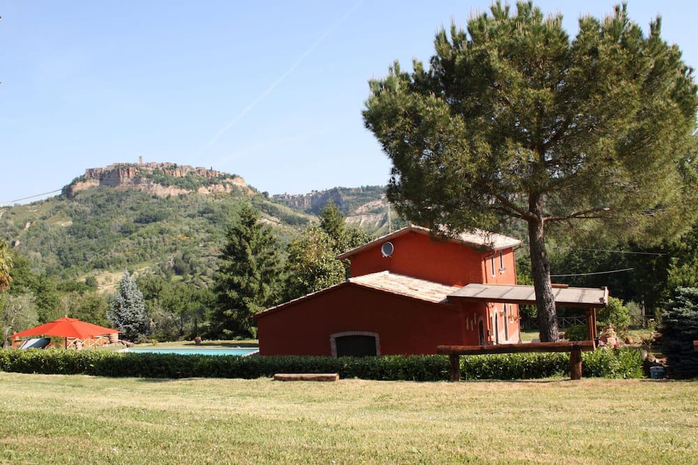 Bagnoregio Villa | Stunning private villa with A/C, private pool, WIFI, TV, balcony, panoramic view and parking
