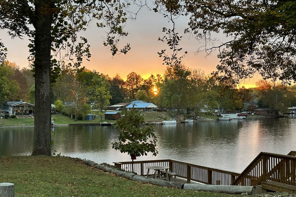 Princes Lakes Cottage | Life IS Better at the Lake