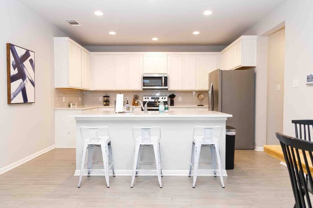 Williamson County House | Spacious home to meet all of your needs.