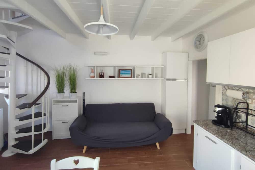 Torre Grande Apartment | Apartment 'Beach House Torregrande' with Private Terrace, Wi-Fi and Air Conditioning