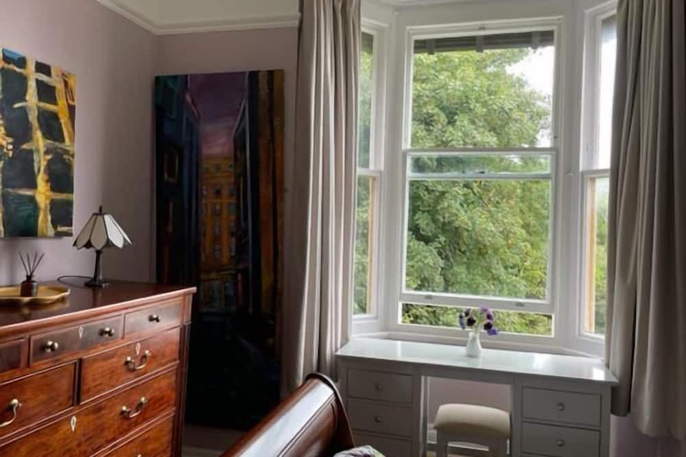 Sefton Park Apartment | Beautifully Lit Airy 1-Bed Apartment in Liverpool