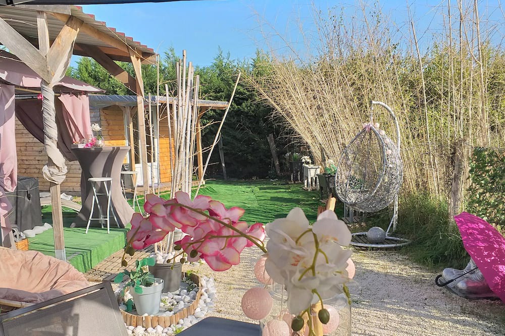 Montpouillan House | Holiday Home 'Le Refuge Zen Et Bien-être' with Private Pool, Private Terrace and Wi-Fi
