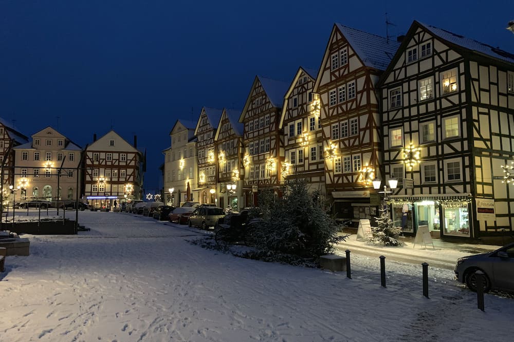 Homberg House | Großes Ferienhaus in Nordhessen: 180qm mit Fünf Schlafzimmern und Drei Bädern