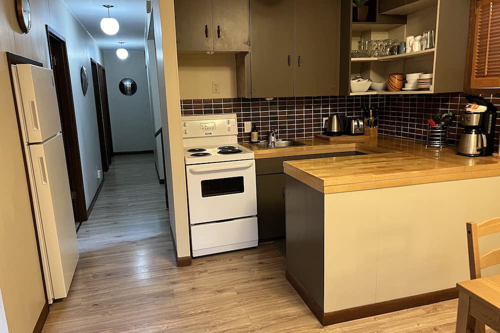 Kenora Apartment | Close to boat launches & Rec Centre