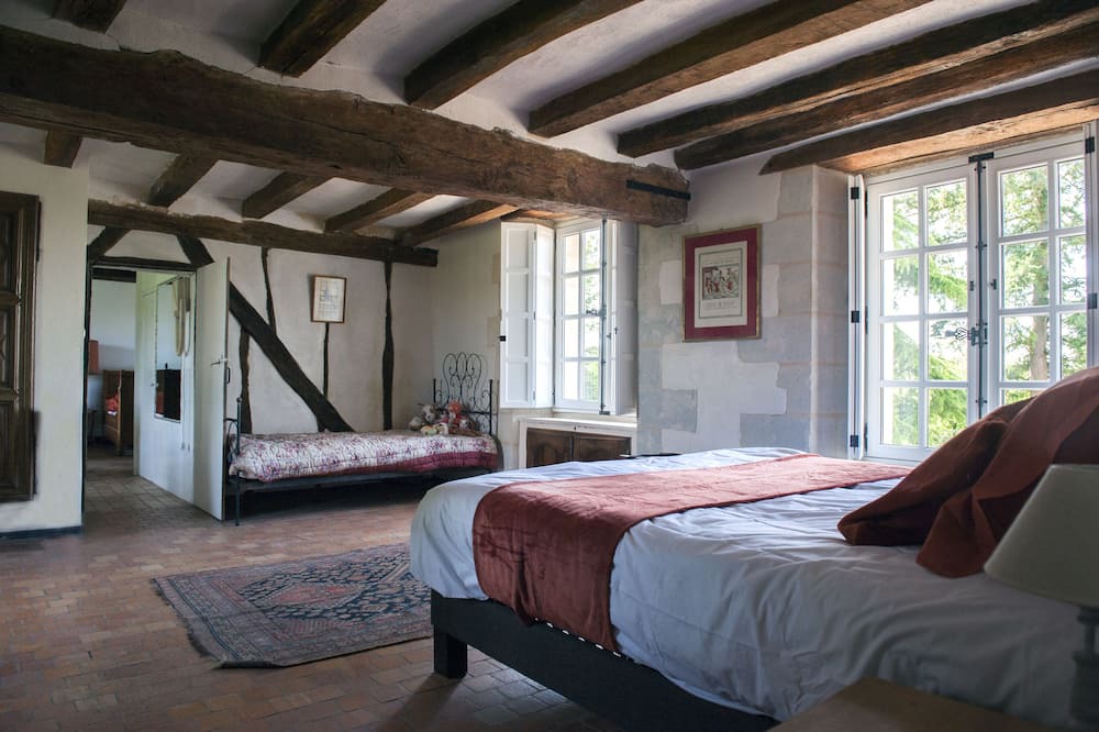 Le Plessis-Grammoire House | Manoir XVI Dans un Lieu Ressourçant de Biodiversité et Piscine Proche D'angers