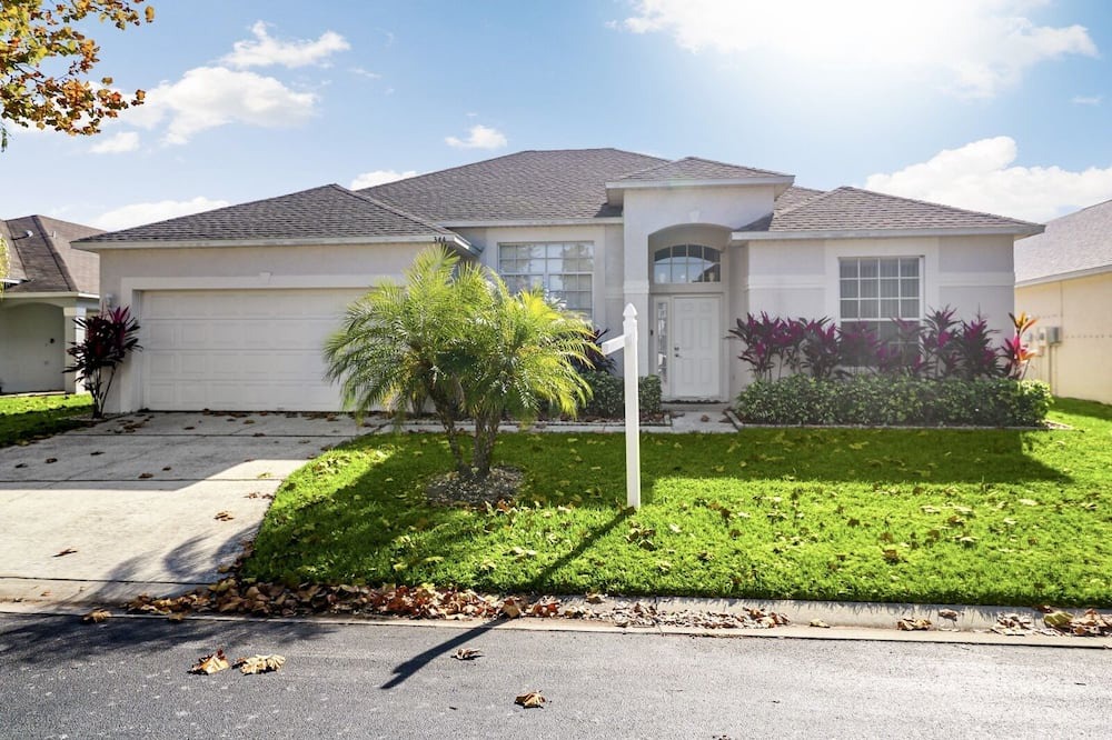 Westridge House | Grand Luxury Deluxe 4BR Pool Home near Disney Parks