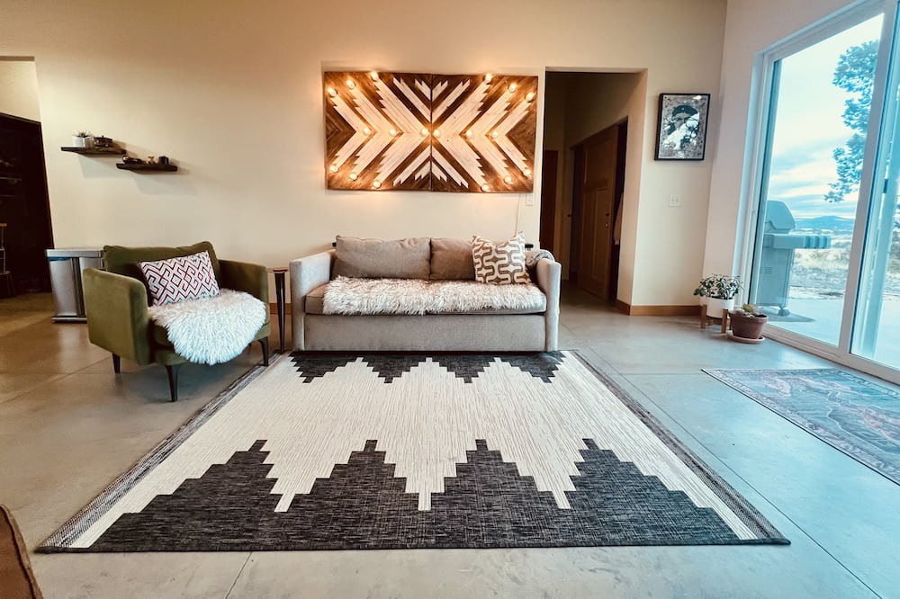 Mancos House | Valle Verde Mancos House in the heart of Mancos Valley. Pets Welcome!
