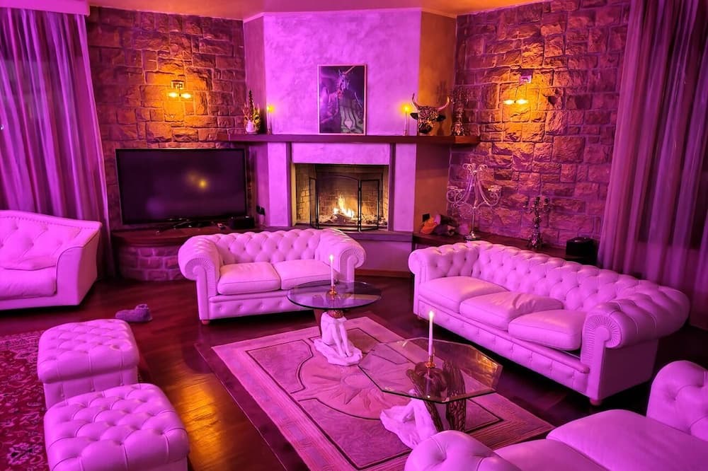 Dalmine Villa | Stylish luxury Villa Eleganza with pool, garden, SPA and party area