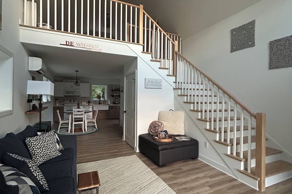 Milton Cottage | Small wonders lead to wonderful destinations