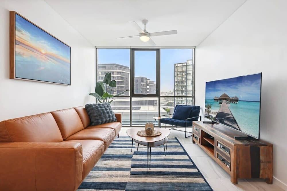 Newstead Apartment | Stylish 2-Bed with Rooftop BBQ, Pool & Gym