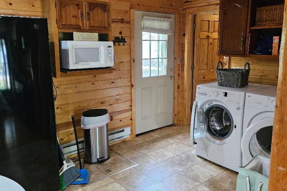 Clearbrook House | 1 bedroom/1 bath cabin house with garage! Large front & back deck w/big backyard