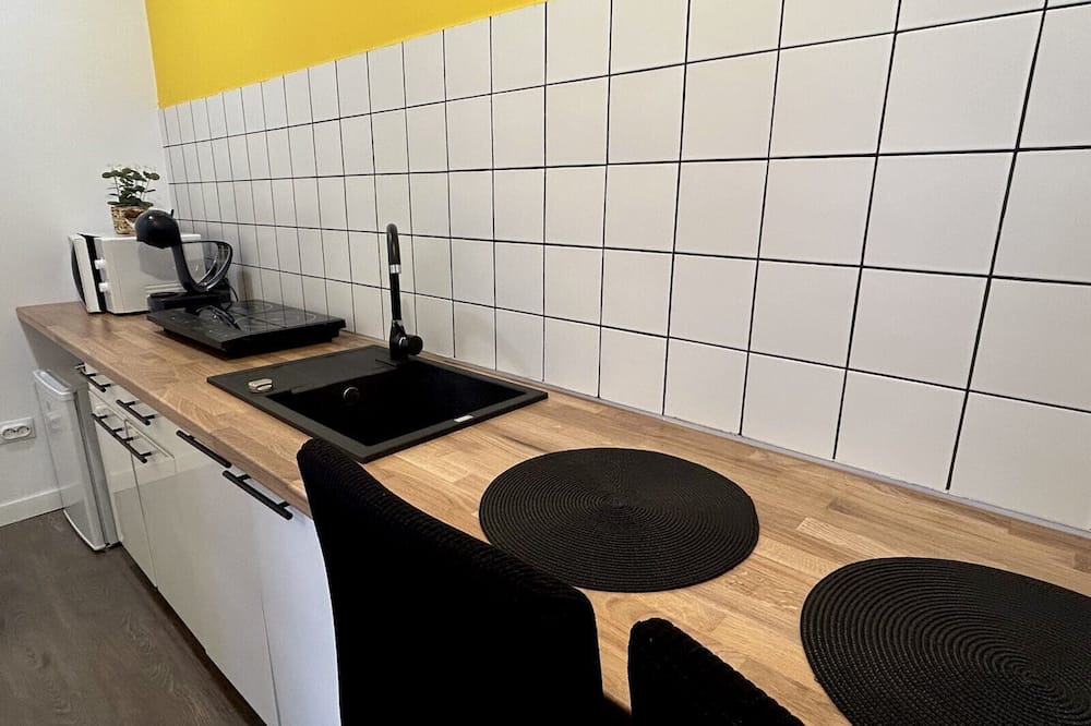 Cluj-Napoca City Centre Apartment | Downtown apartment. Pet friendly. Free baby crib and high chair provided