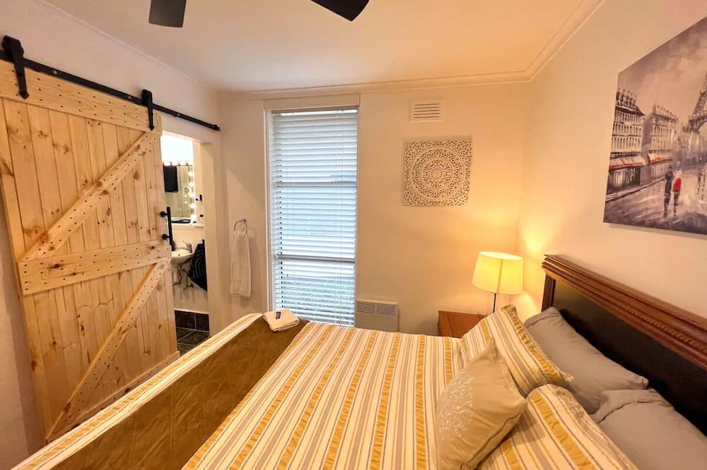 Maribyrnong Apartment | Maribyrnong River. Entire Apartment Free Parking.