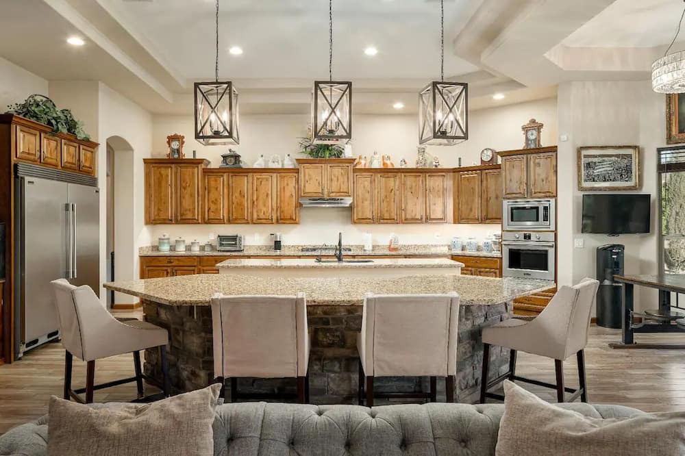 North Gateway House | Beautiful Desert Mountain Views Luxurious Estate Living