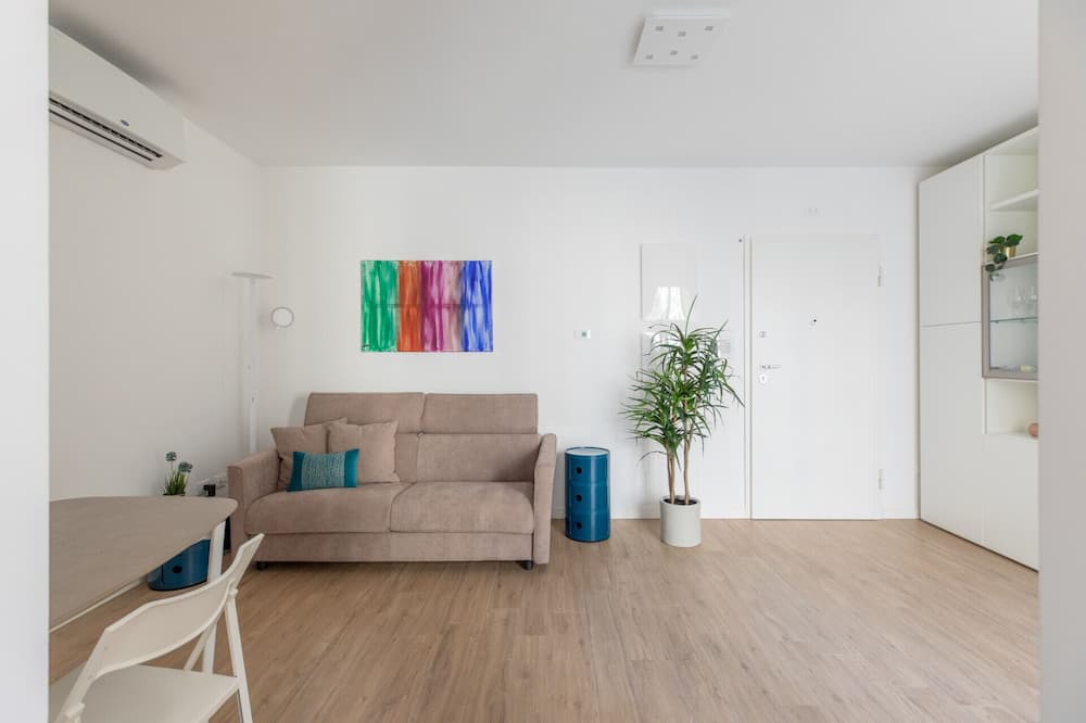 San Giovanni Apartment | iFlat | Opificio New Light Apartment