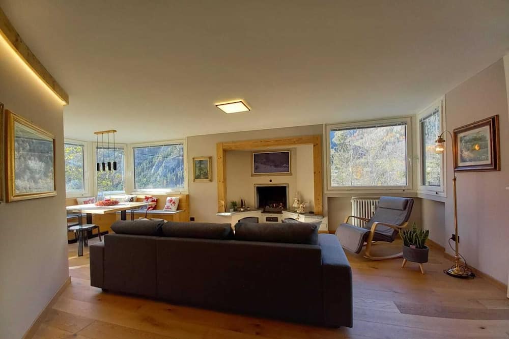 Dolonne Apartment | Vrbo Property
