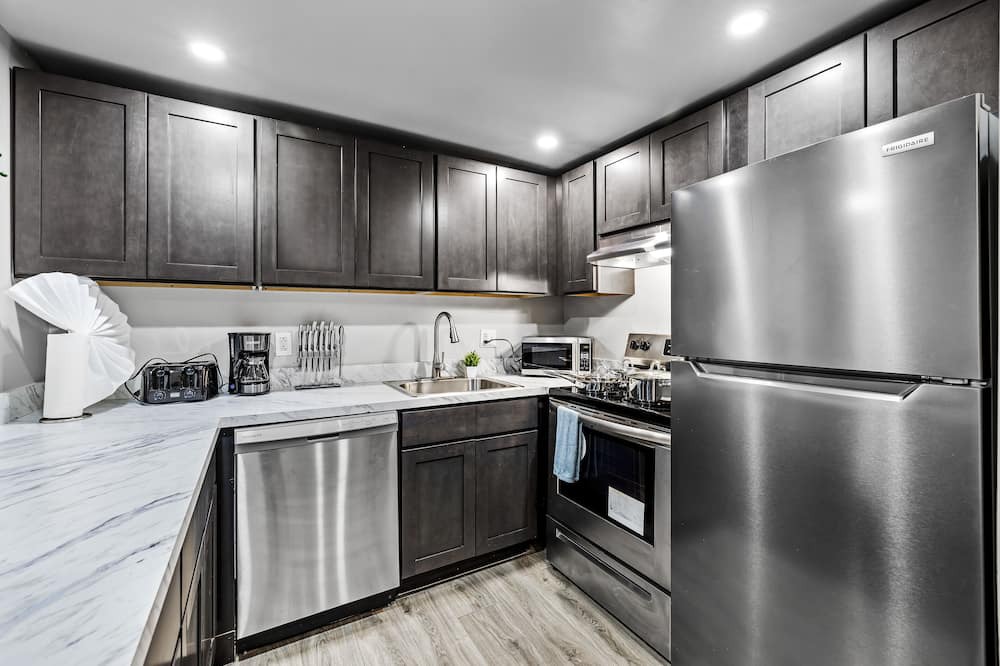 Towson Apartment | This apartment is a 2 bedroom(s), 2 bathrooms, located in towson, MD.