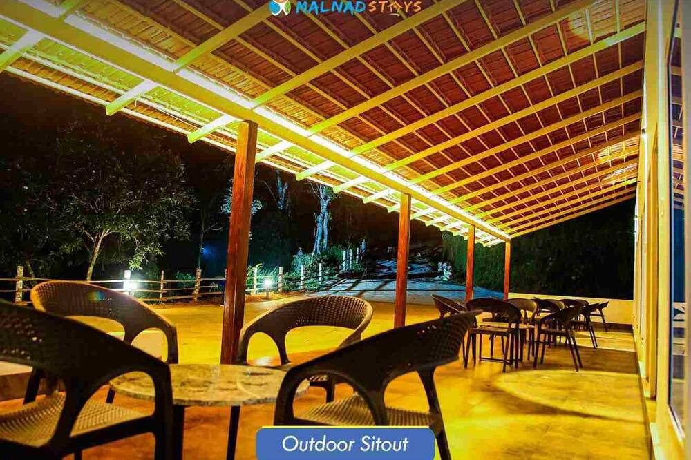 Sakleshpur Hotel | Lotus Lake Retreat