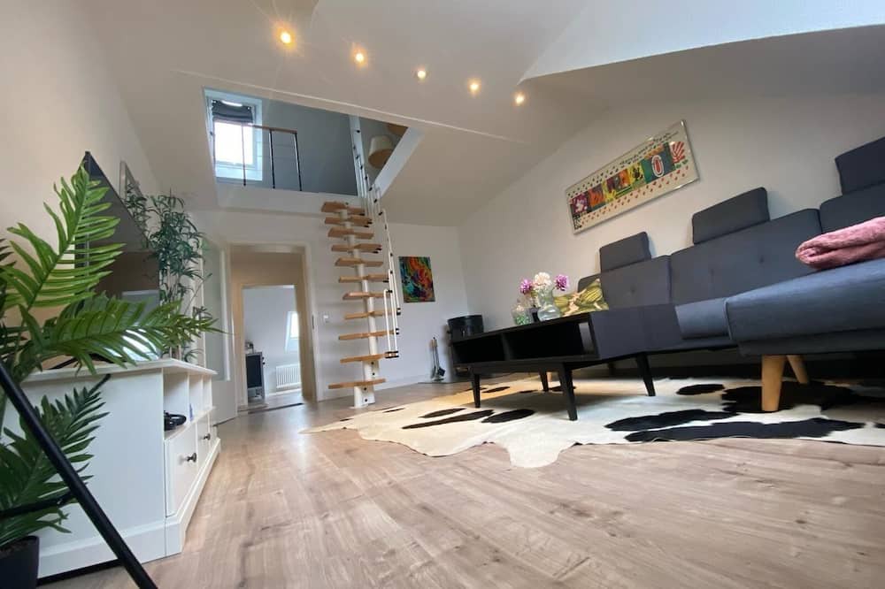 Lank-Latum House | Mc Maggies Atelier