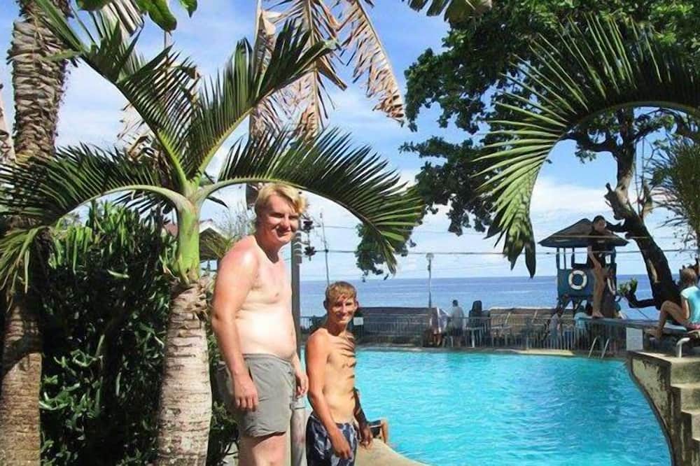 Loon Hotel | Rose Cabins Bohol
