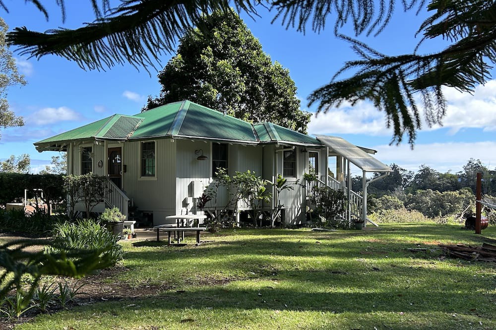 Honokaa Cottage | Work from Home, Cozy Cottage in North Hamakua, Big Island, Hawaii 30 day minimum