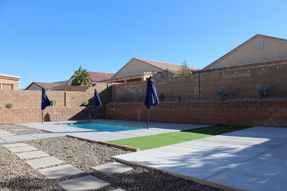 Fort Mohave House | The Mohave Fort: Pool & Patio