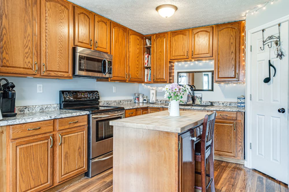 Attica House | Work-Friendly Attica Vacation Rental w/ Patio!