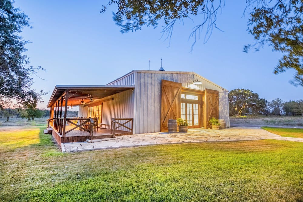 Lampasas Other | Charming farmhouse with 4 bedrooms and breathtaking views on a quiet ranch.