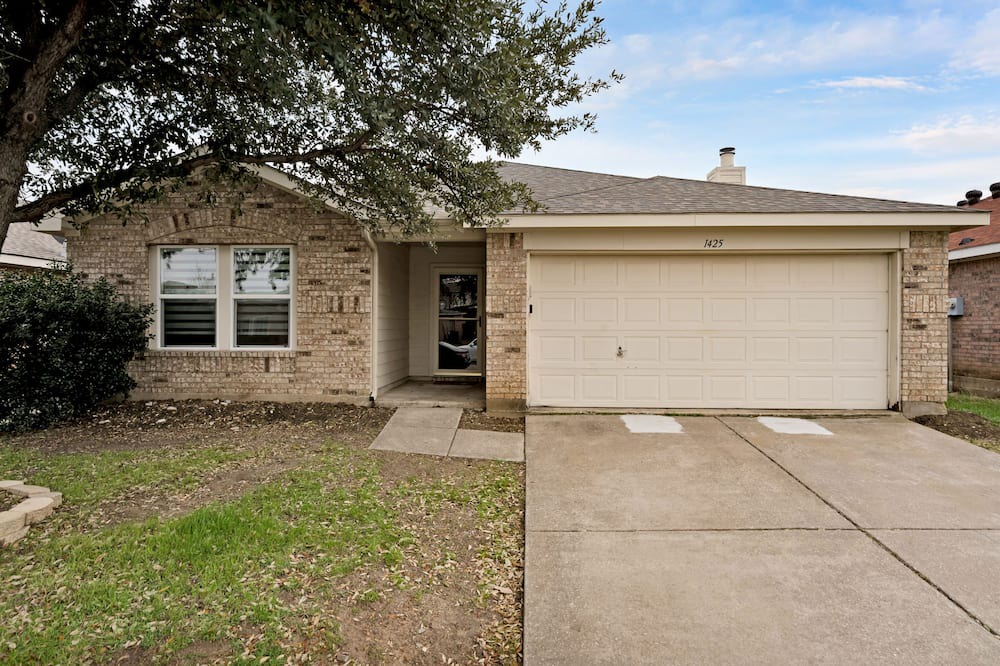 Little Elm House | 4 bd in Little Elm- updated