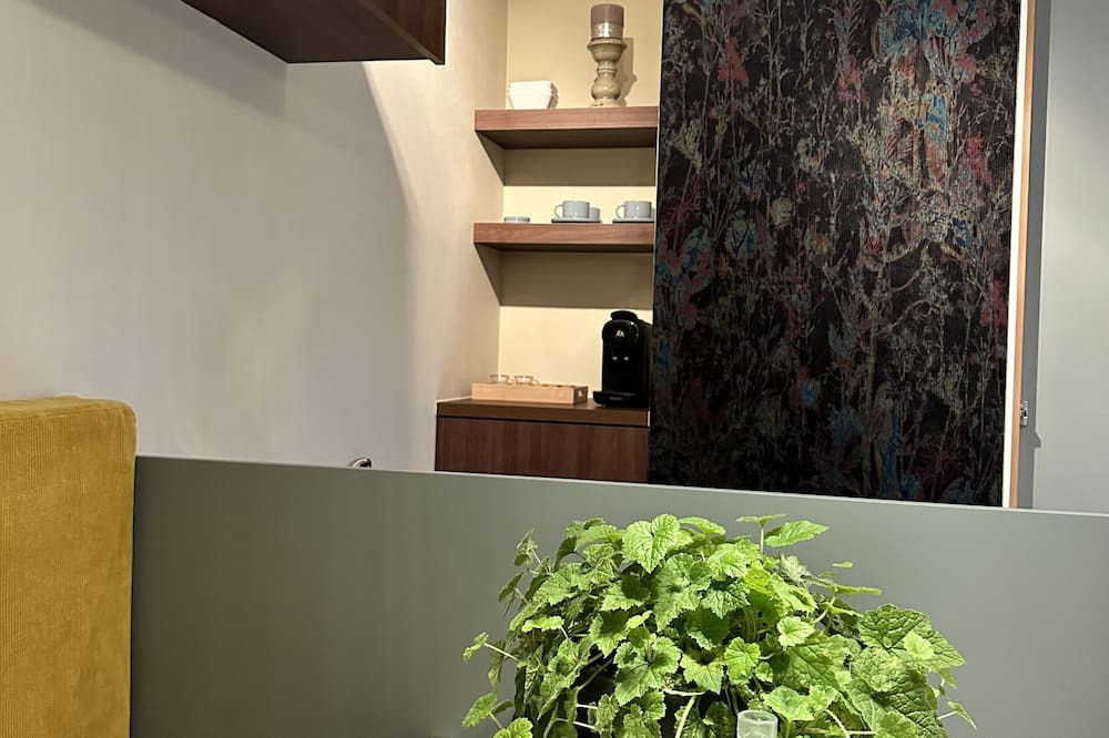 Municipality of Oisterwijk Apartment | Welcome to Tiny House Bos, charming space 25m² equipped with all the comforts
