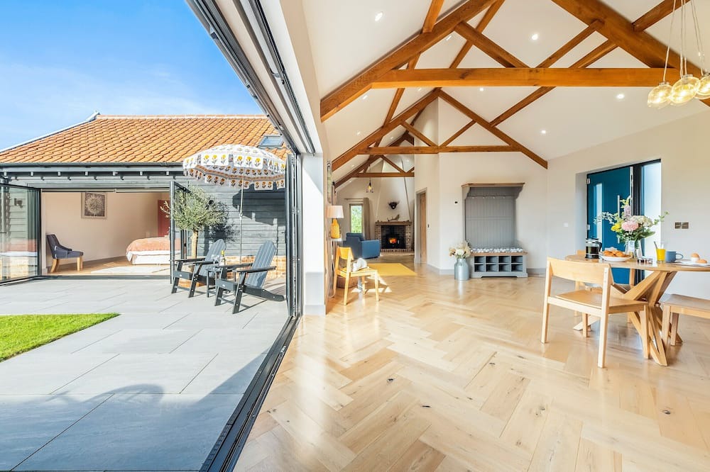 Ipswich Cottage | 1 bedroom accommodation in Henley, near Ipswich