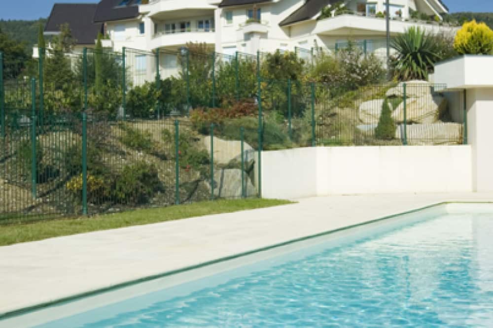 Divonne-les-Bains Apartment | A 15 min de L'aéroport de Genève, Appartement en Résidence Piscine, Tennis
