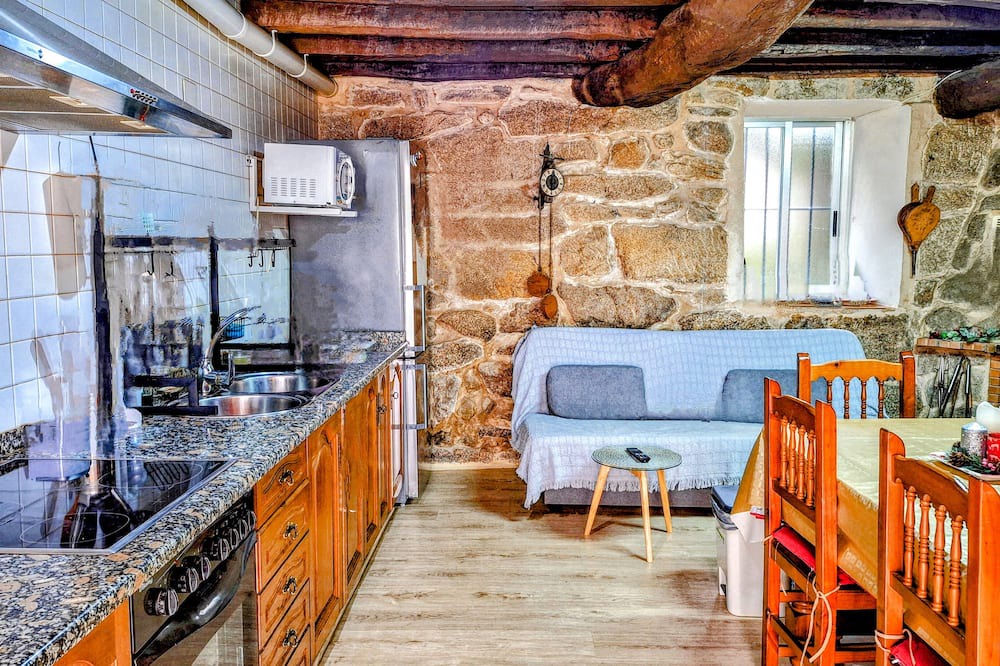 Arenteiro Villa | Casa Carmen Freas