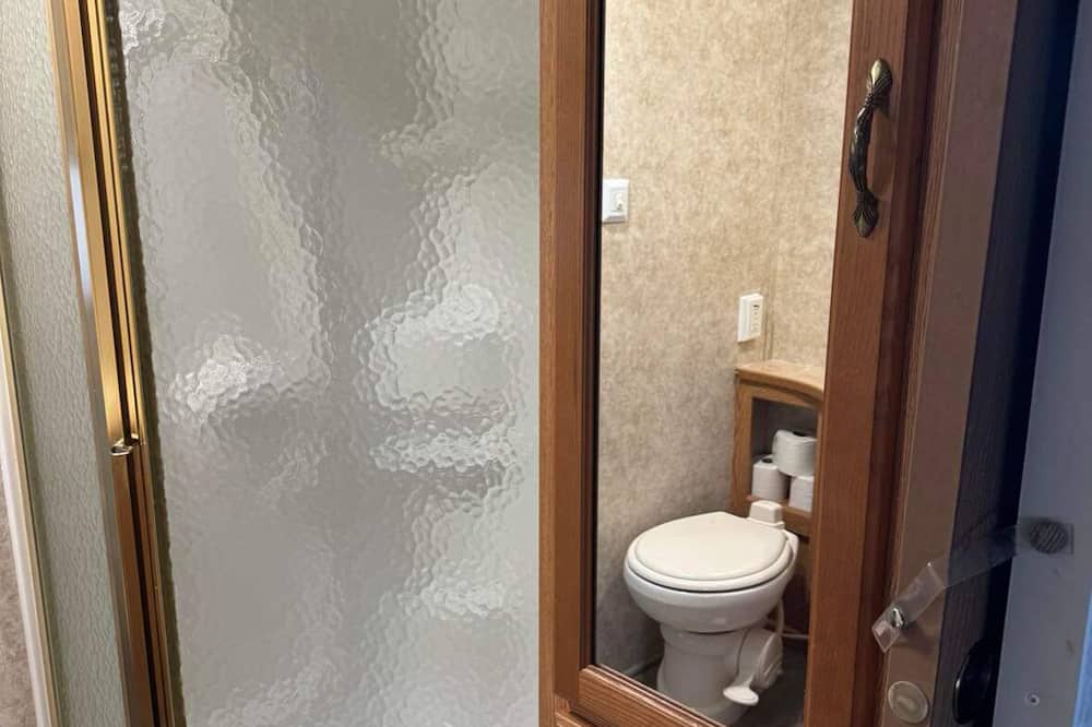 Manila House | Camper in Manila Utah at Nicks Last Resort 445 Easy UT- 43 Manila Utah