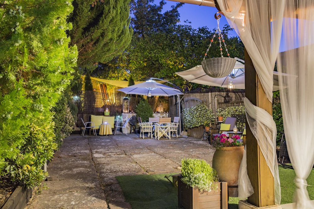 Siguenza House | Abad Casa Sigüenza una Preciosa Casa Rural con Porche, Barbacoa y Jardin Privado