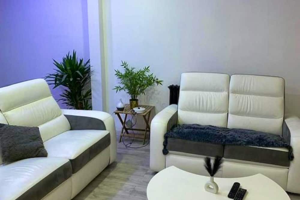 Longvic House | Homerez - Amazing house for 12 ppl. with jacuzzi, garden and terrace at Longvic