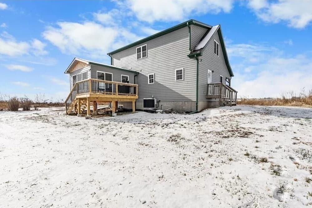 Cass County House | Beautiful countryside home, fresh remodel. Minutes from Lincoln and Omaha.