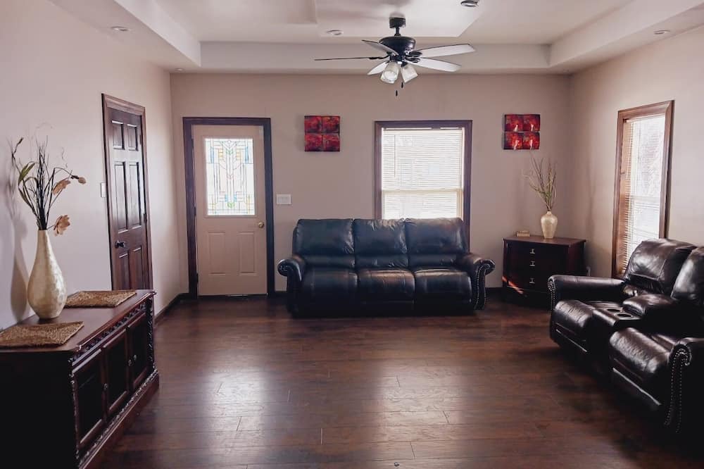 Scott City House | Relax and feel like you are home.