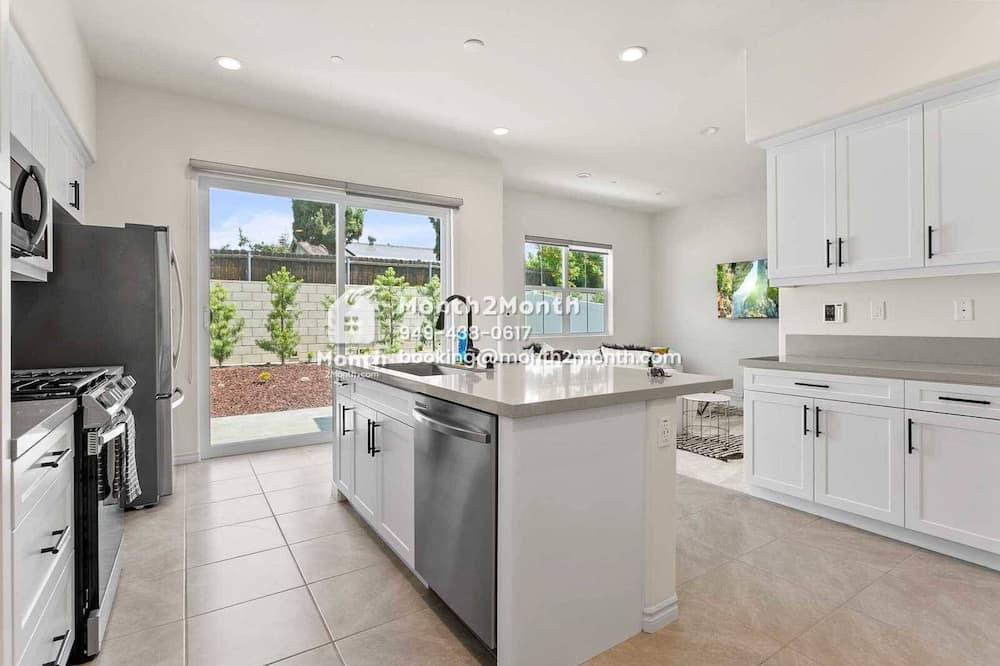 Charter Oak House | Excellent resort on E Wonder Ln #41754
