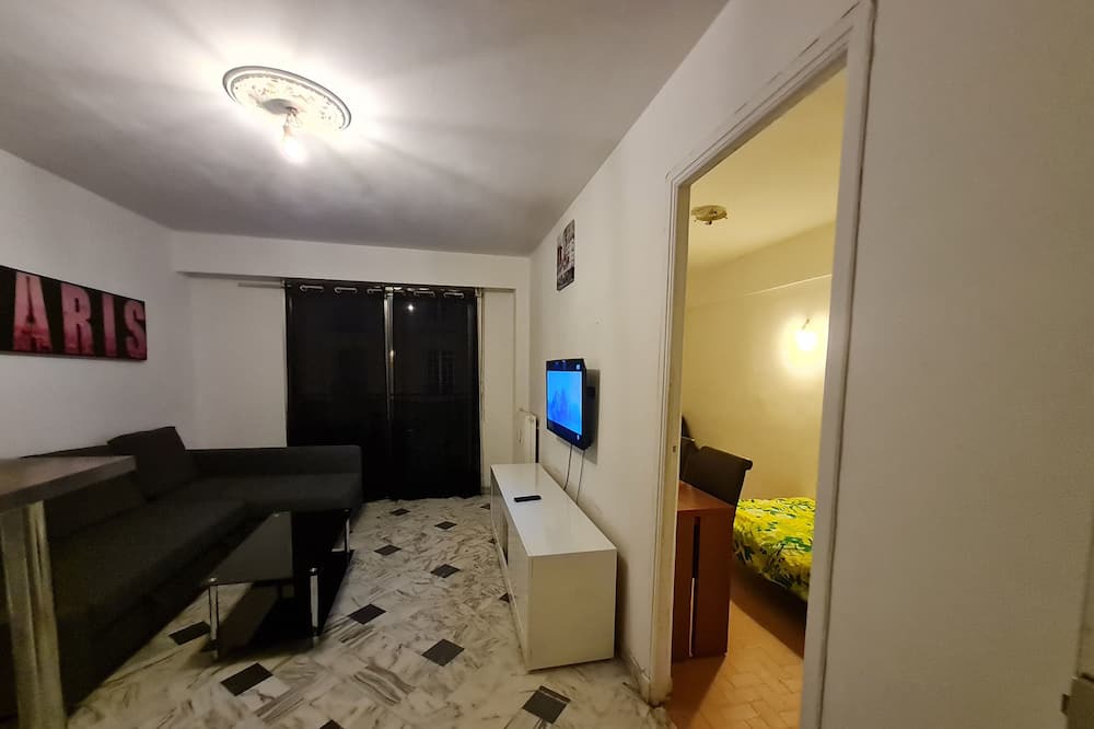 Mantega Apartment | Petit F2 Simple Proche Toutes Commodités