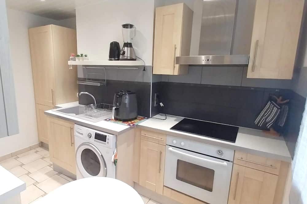 Le Blanc-Mesnil Apartment | Homerez - Nice appartement for 5 ppl. at Le Blanc-Mesnil