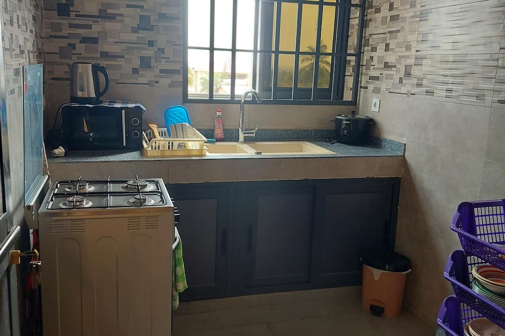 Lome Apartment | Cosy, peaceful, large, Fully equipped studio in Sogbossito-Lomé With a balcony