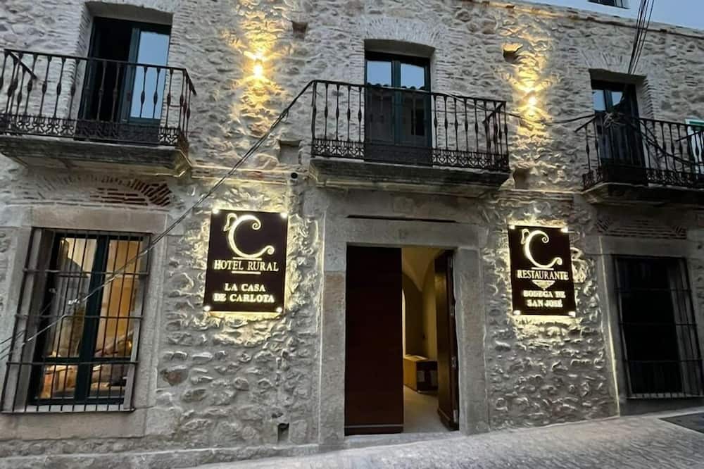 Montanchez Hotel | Hotel Rural La Casa de Carlota