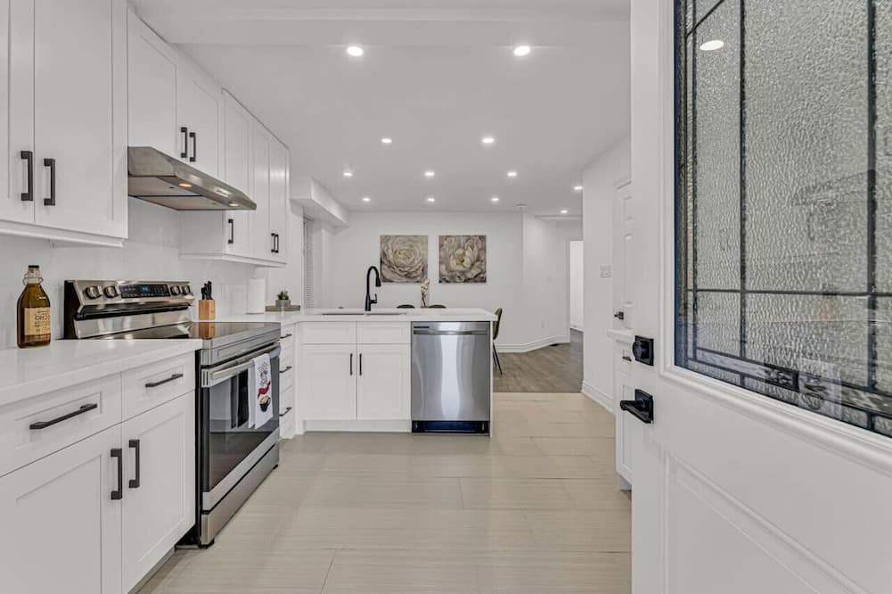 Hamilton House | Luxury Comfort 3 BR Near Hospitals/Tims Field/GO