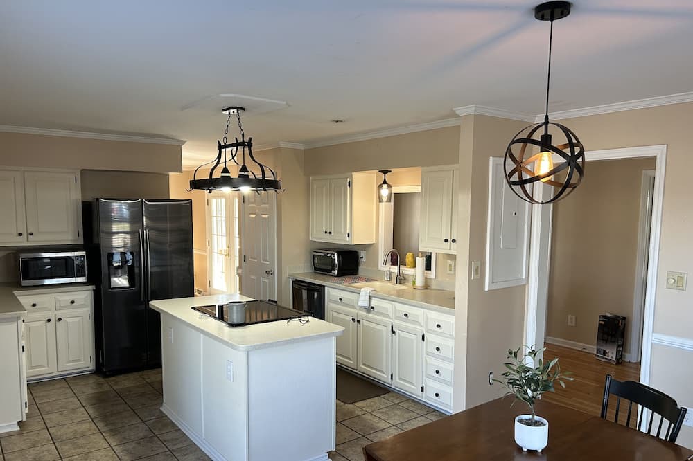Belhaven House | Hyde County Outdoorsman’s Dream! 3 bedroom 4 bath Lots of room