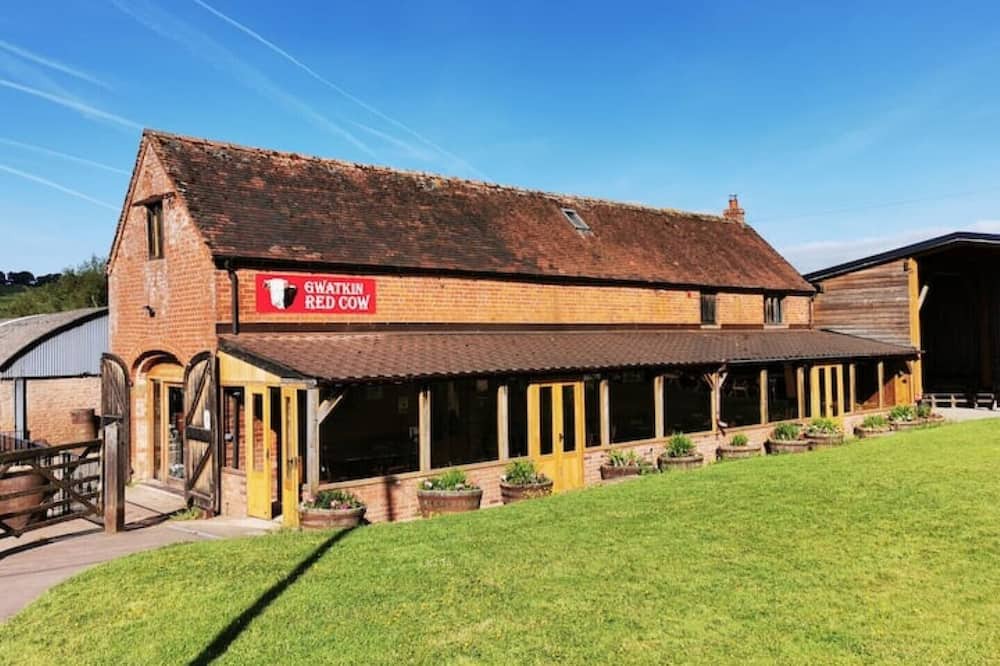 Longtown House | The Granary at Gwatkin Red Cow