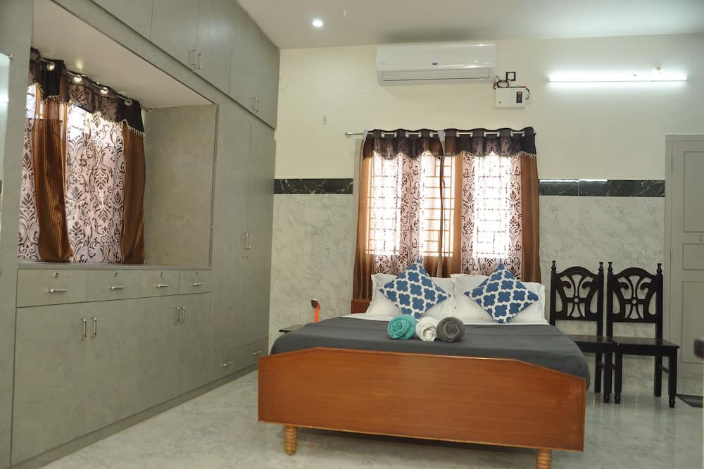 Thanjavur House | Roof-top stay in a new-built house in the centre of city.