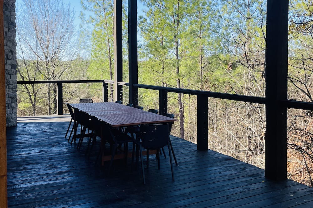 Bouvet Island House | NEW! Relax at your perfect hideaway in Broken Bow!