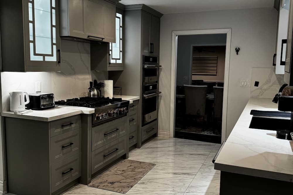 Milton House | Welcome To the Guelph Line Escapes!