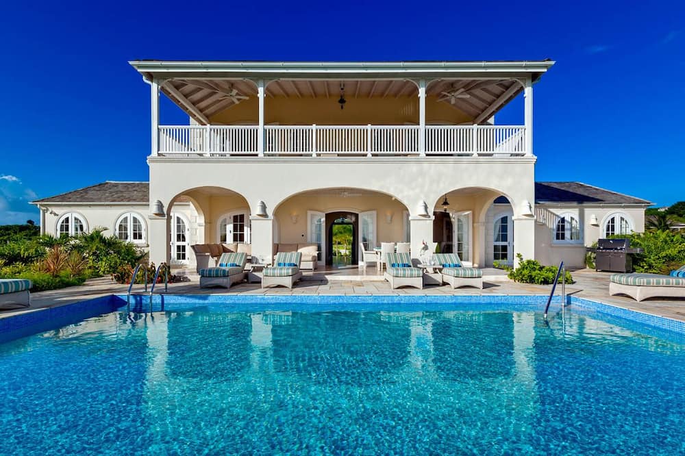 Westmoreland Resort | High Spirits at Royal Westmoreland